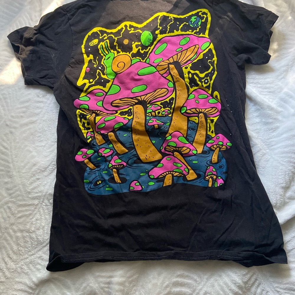 Alab(?) Graphic Tee